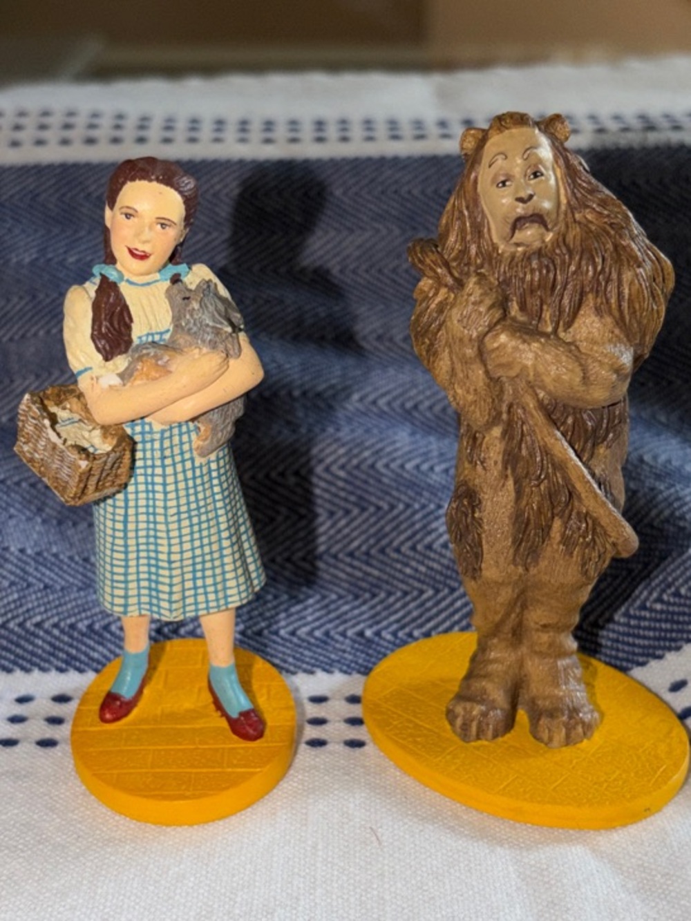Dorothy and Cowardly Lion Cake Topper Set - Yellow Bases